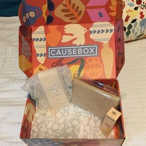 Causebox haul: Grace & Stella oil + lids + clutch